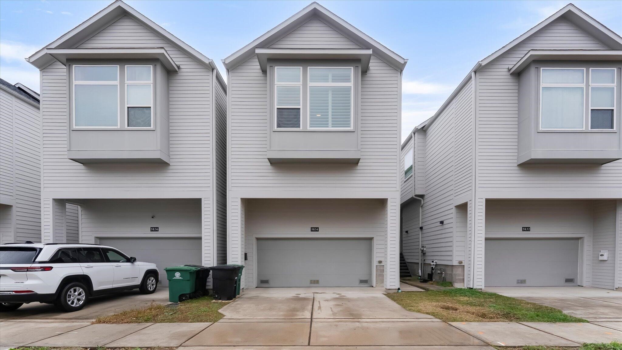 5834 Kiam Street Houston TX 77007