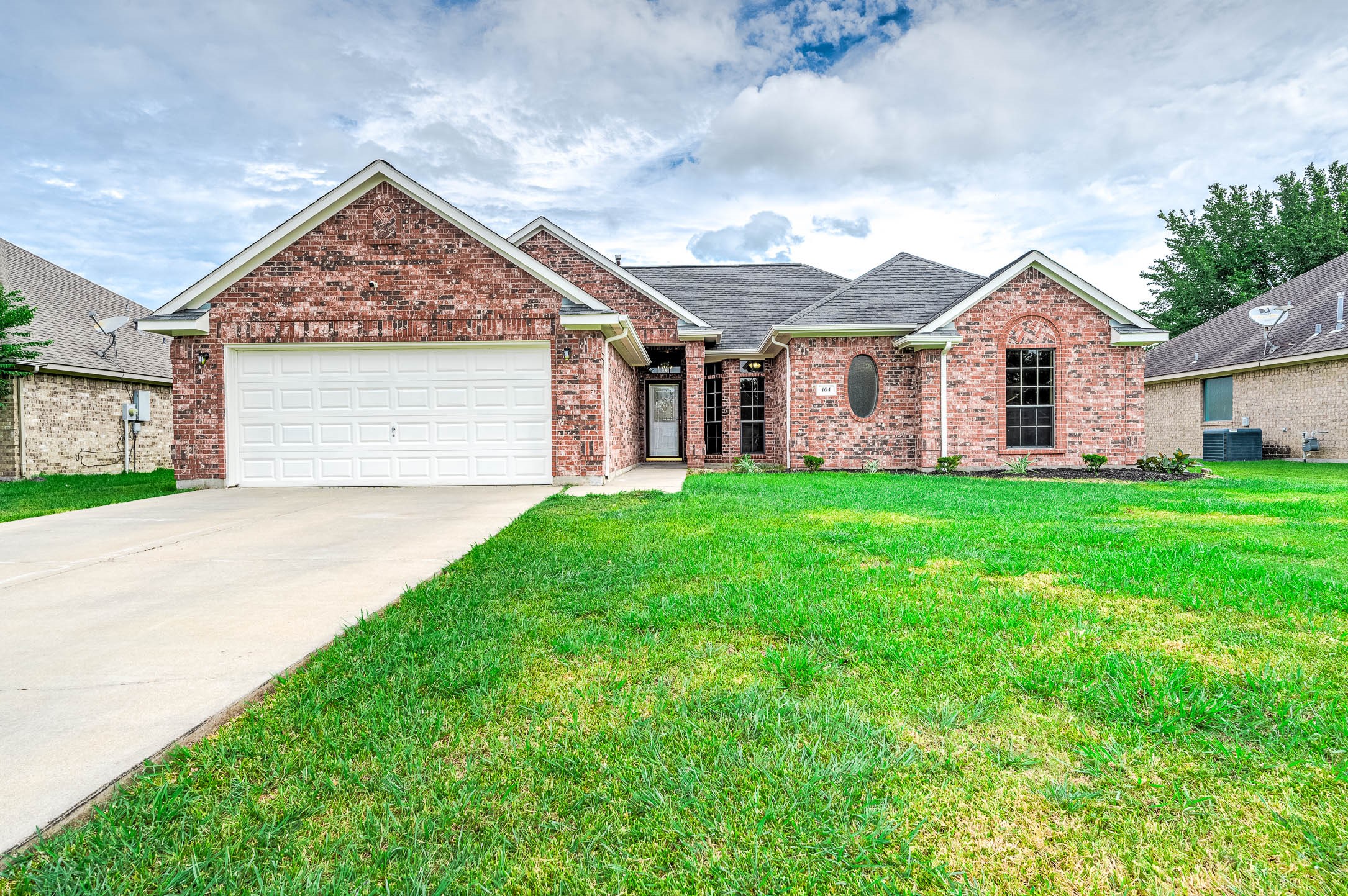 104 Warbler Court Richwood TX 77531
