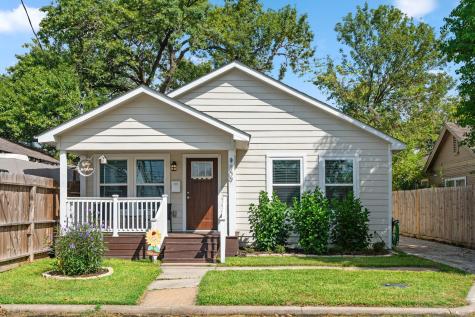 809 E 32nd 1/2 Street Houston TX 77022