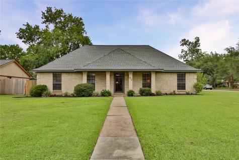 52 Bayberry Court Lake Jackson TX 77566