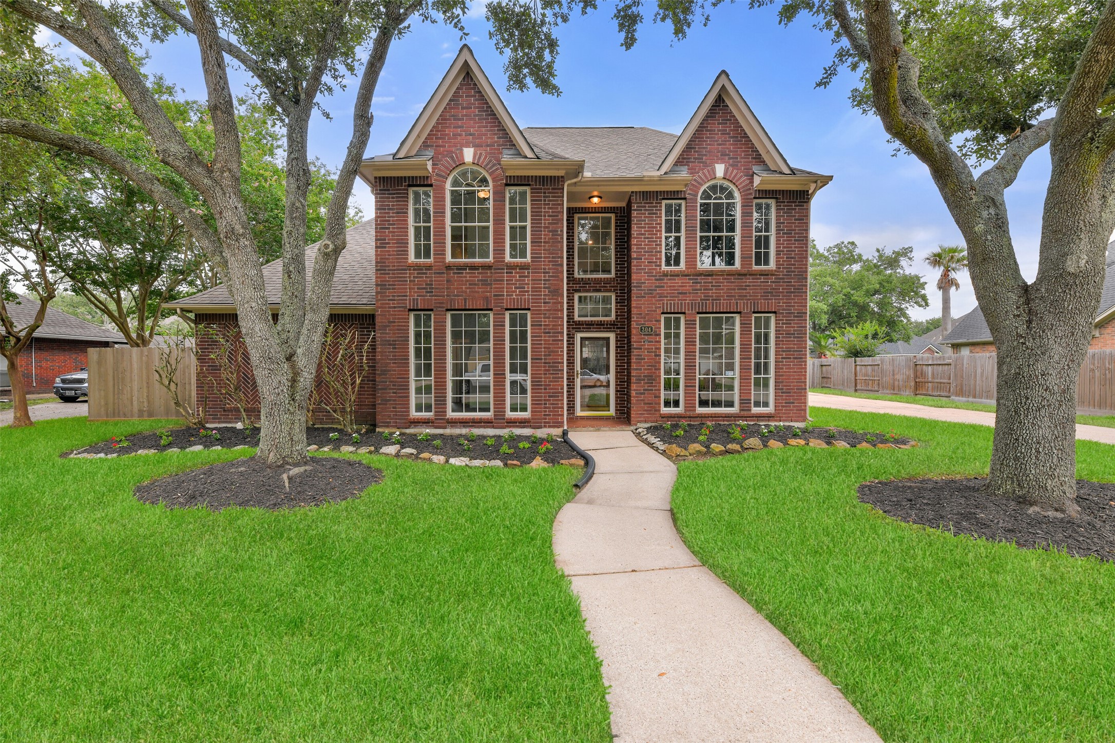 304 Eagle Lakes Drive Friendswood TX 77546