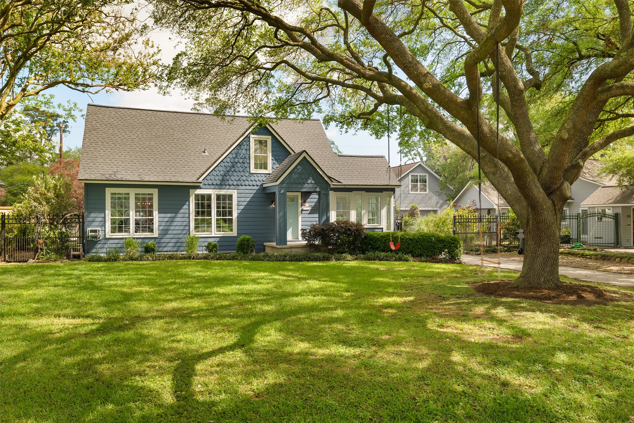 228 W 32nd Street Houston TX 77018