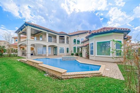 13 Miramar Heights Circle Sugar Land TX 77479