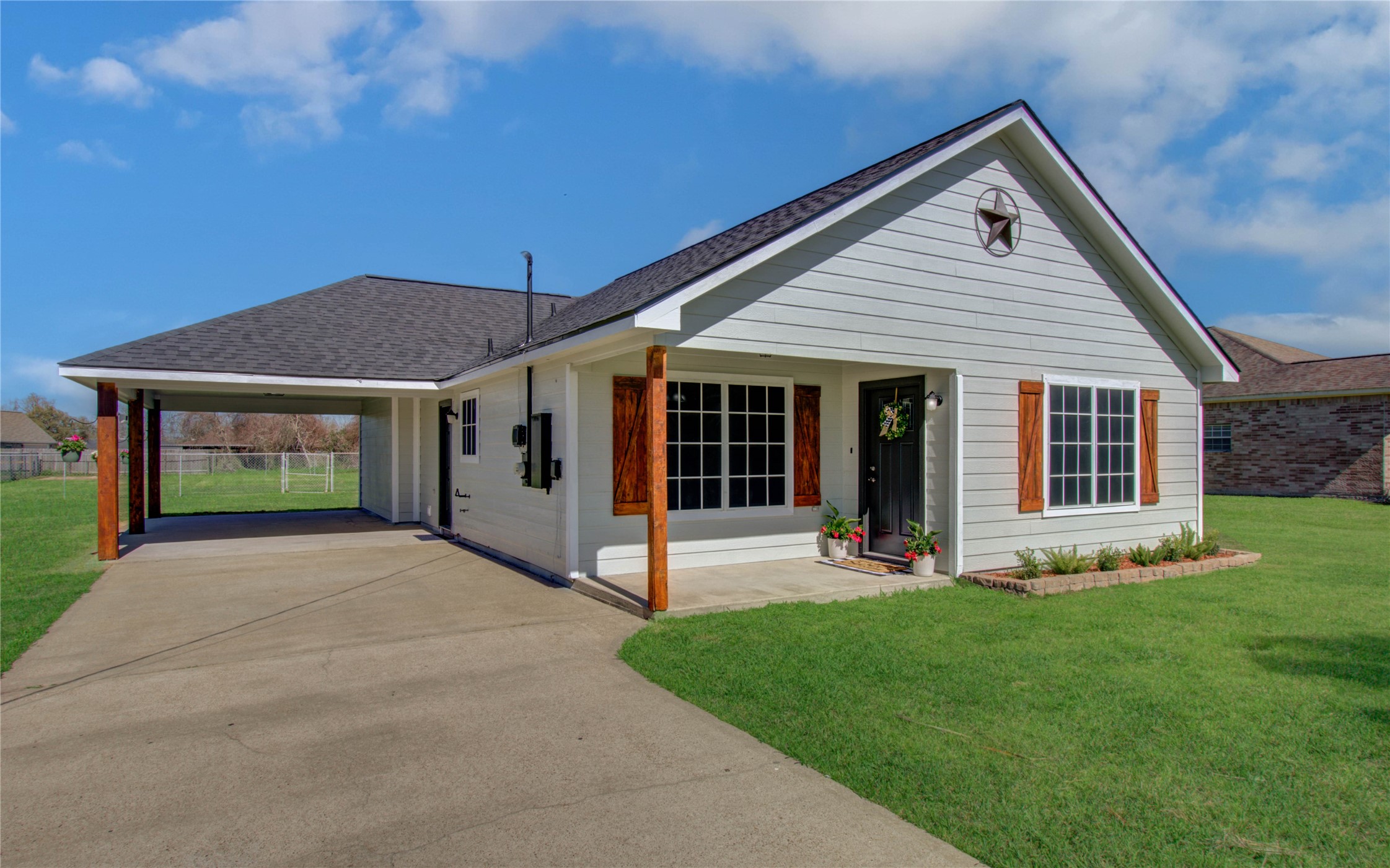 15207 Hummingbird Street Baytown TX 77523