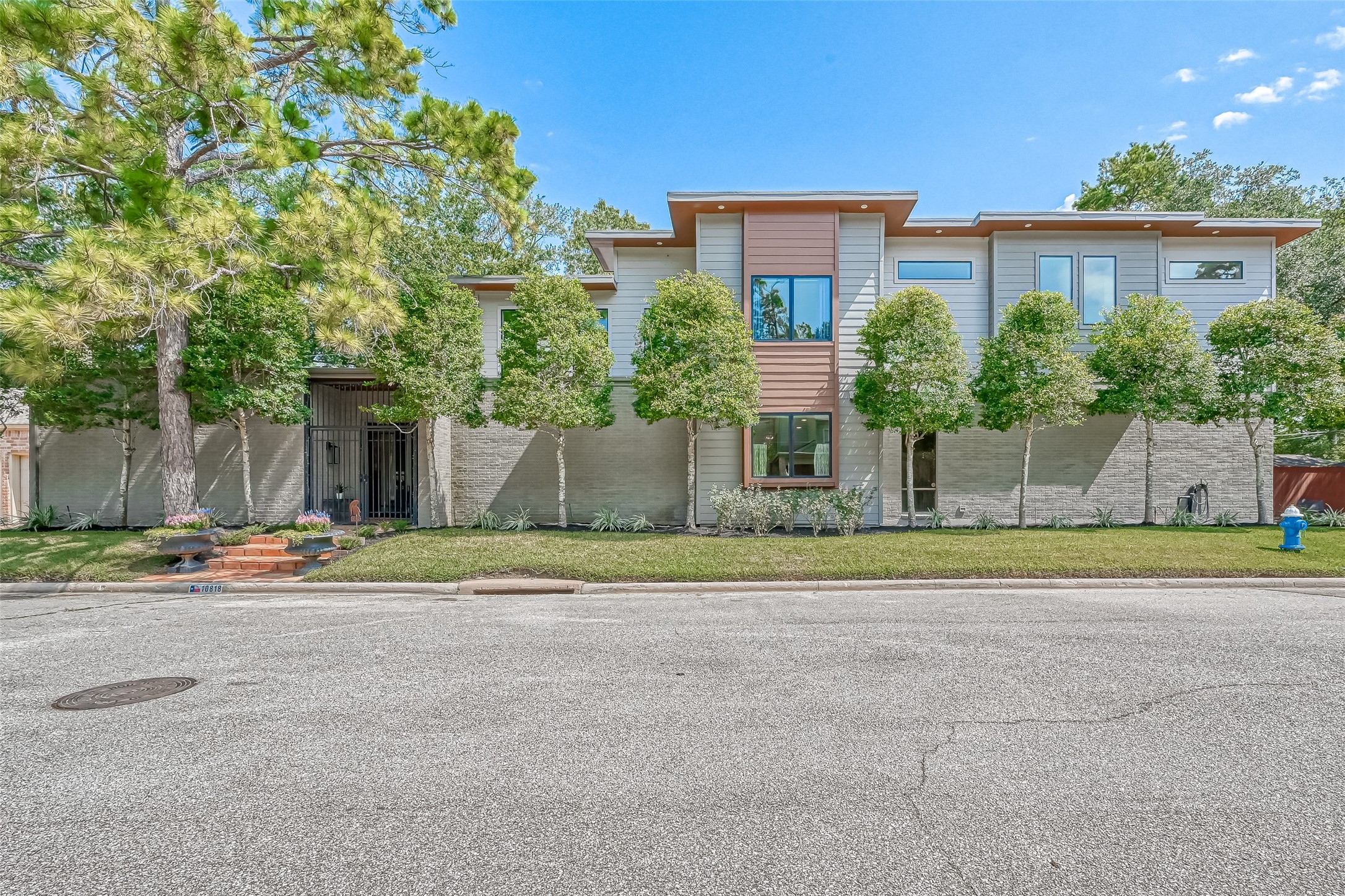 10818 Pepper Lane Houston TX 77079