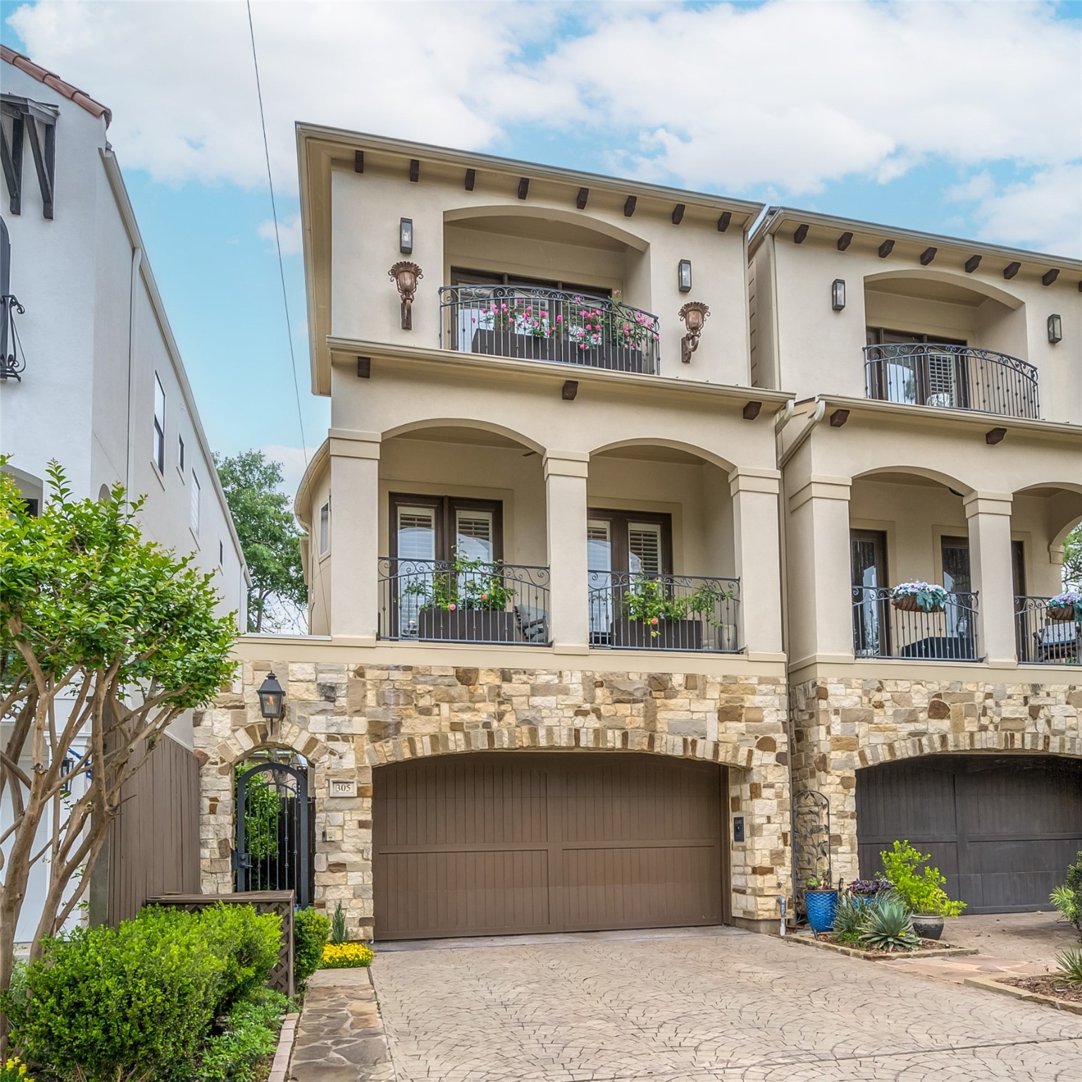 305 Birdsall Street Houston TX 77007