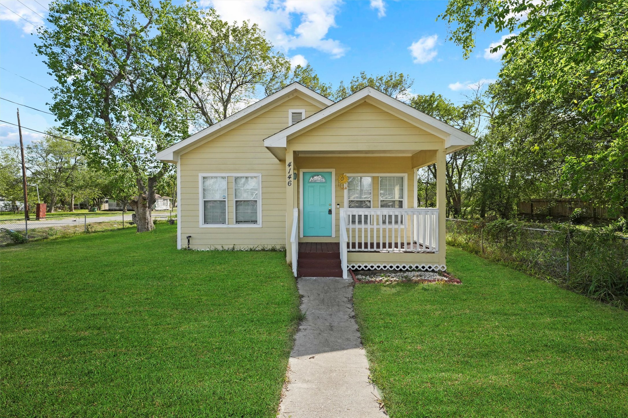 4146 Brinkley Street Houston TX 77051