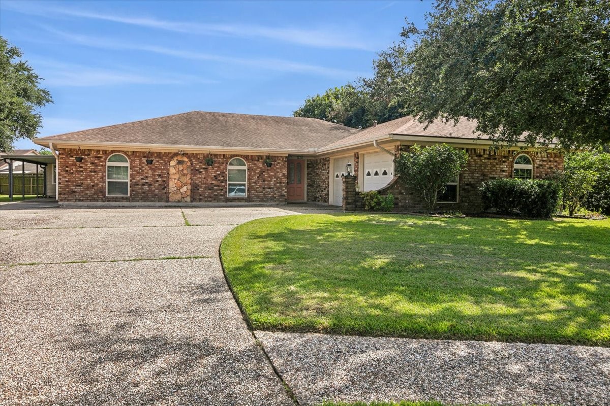 716 Sierra Circle Port Neches TX 77651