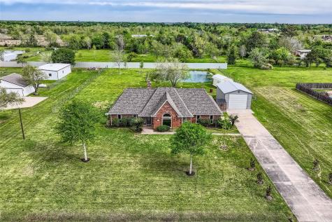 13812 Country Side Street Santa Fe TX 77517