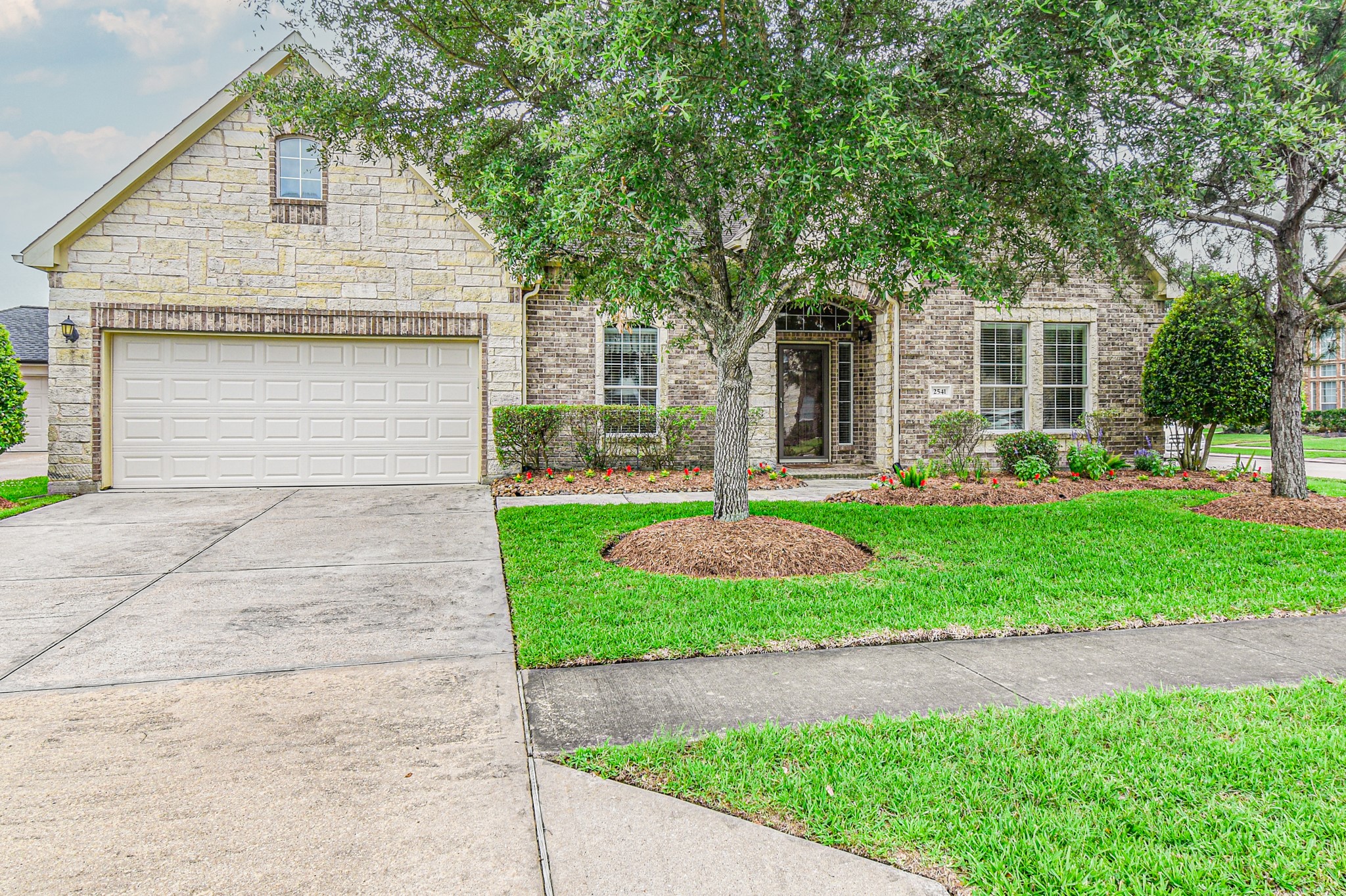 2541 Wild Oak Forest Lane Seabrook TX 77586
