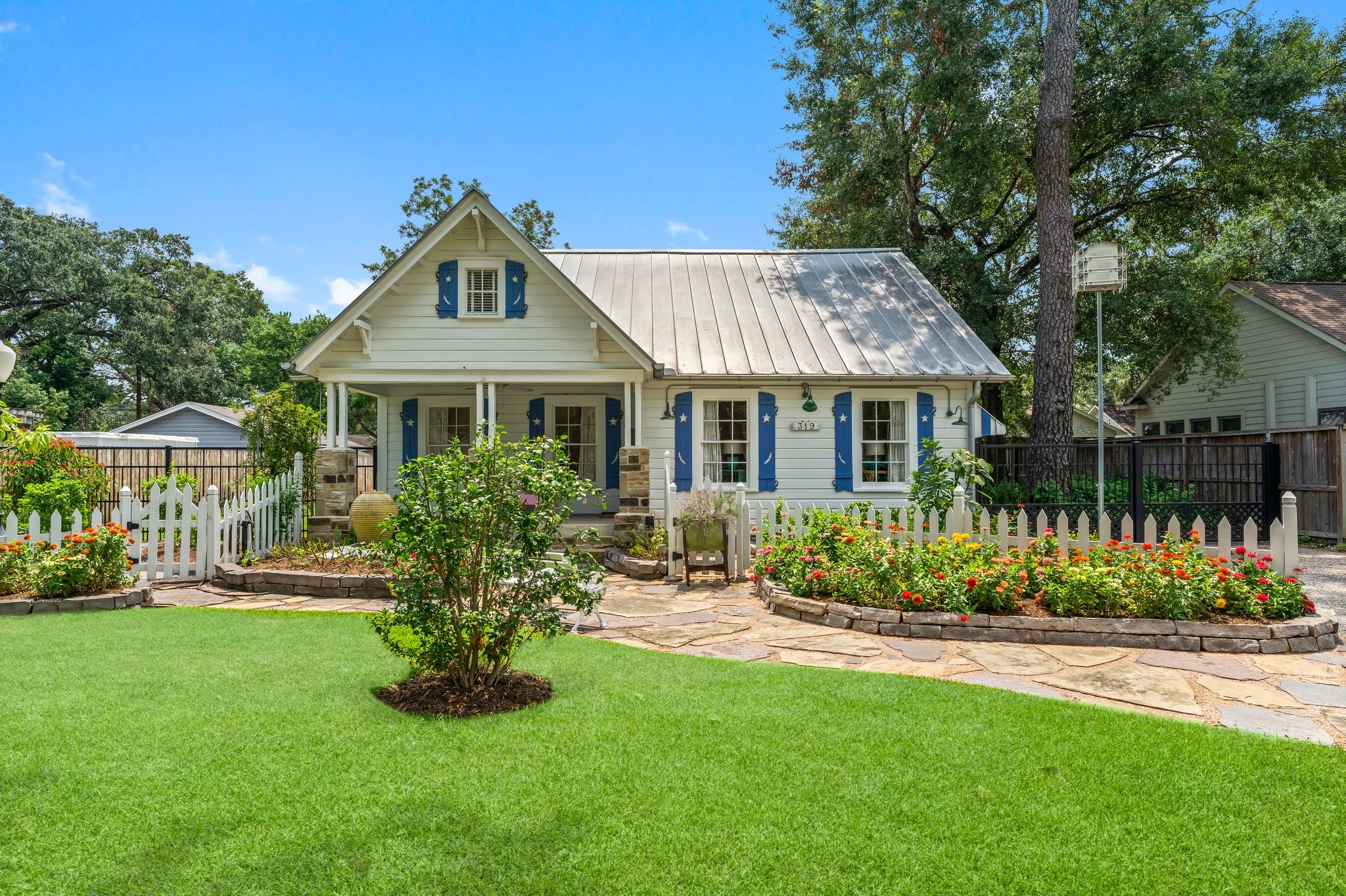319 W 32nd Street Houston TX 77018