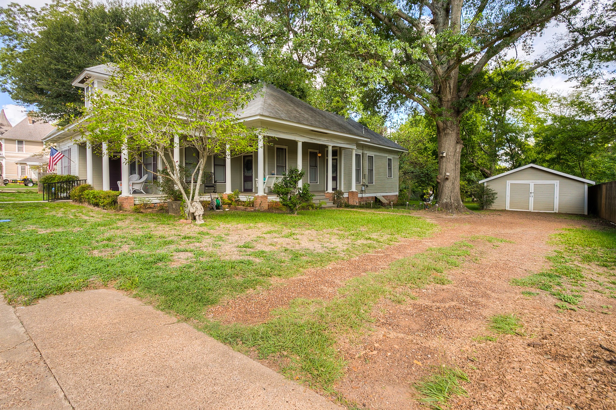704 Lamar Avenue Crockett TX 75835