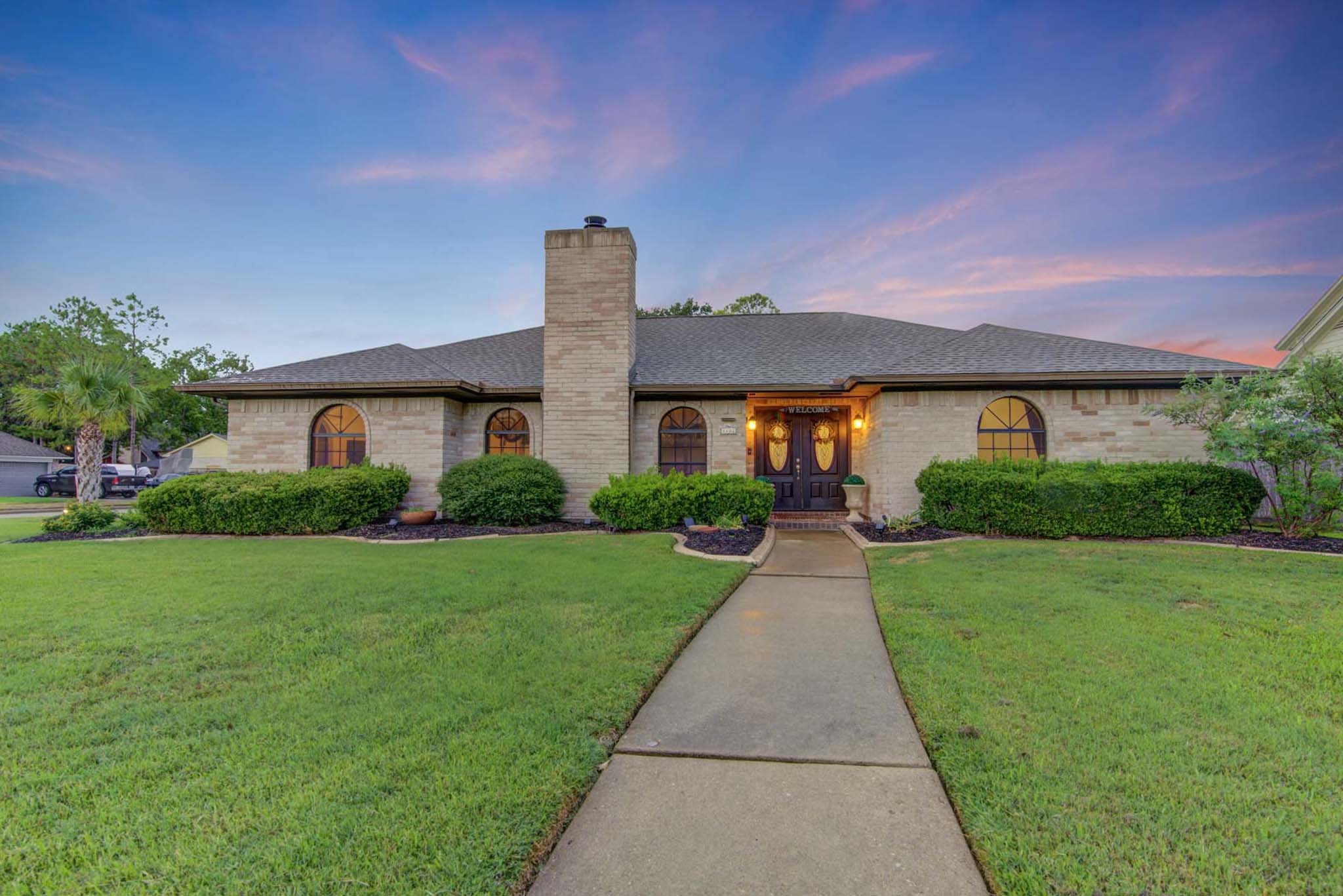 1102 Glenshannon Avenue Friendswood TX 77546