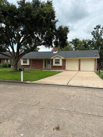 914 Overland Street Stafford TX 77477
