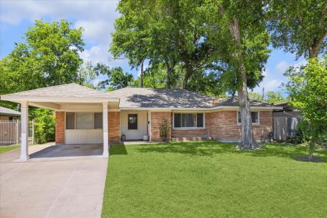 5118 Hialeah Drive Houston TX 77092