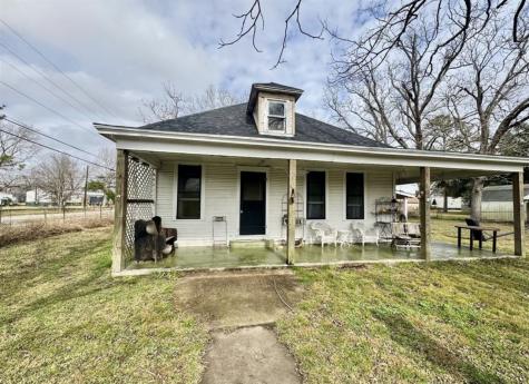188 Elm Street Blessing TX 77419