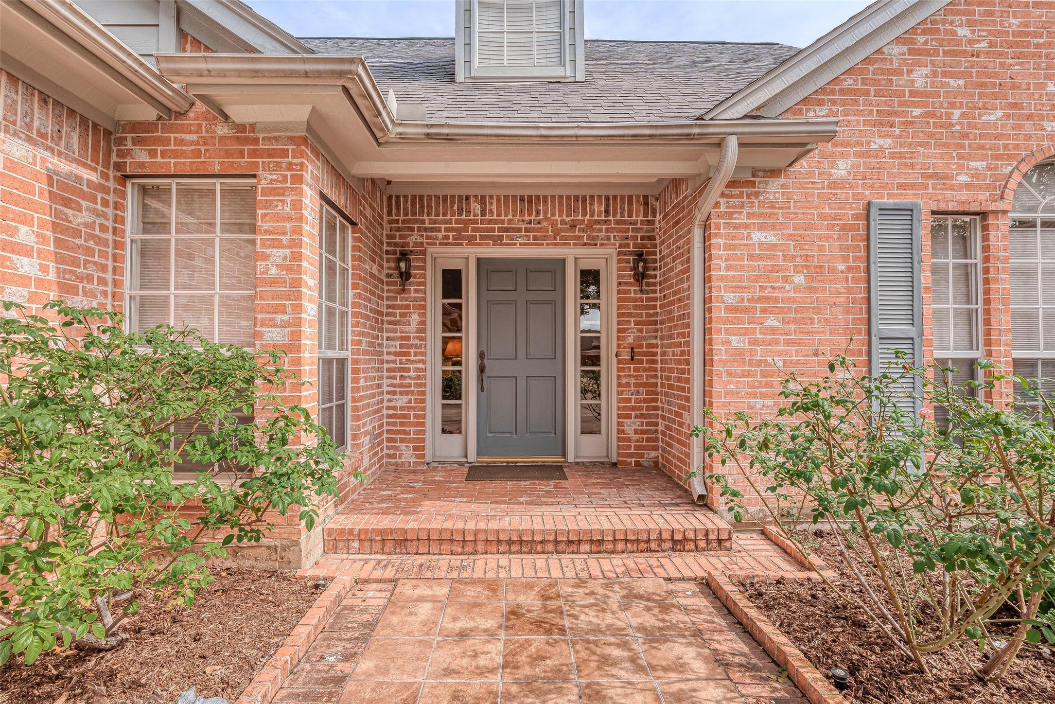 81 Crestwood Circle Sugar Land TX 77478