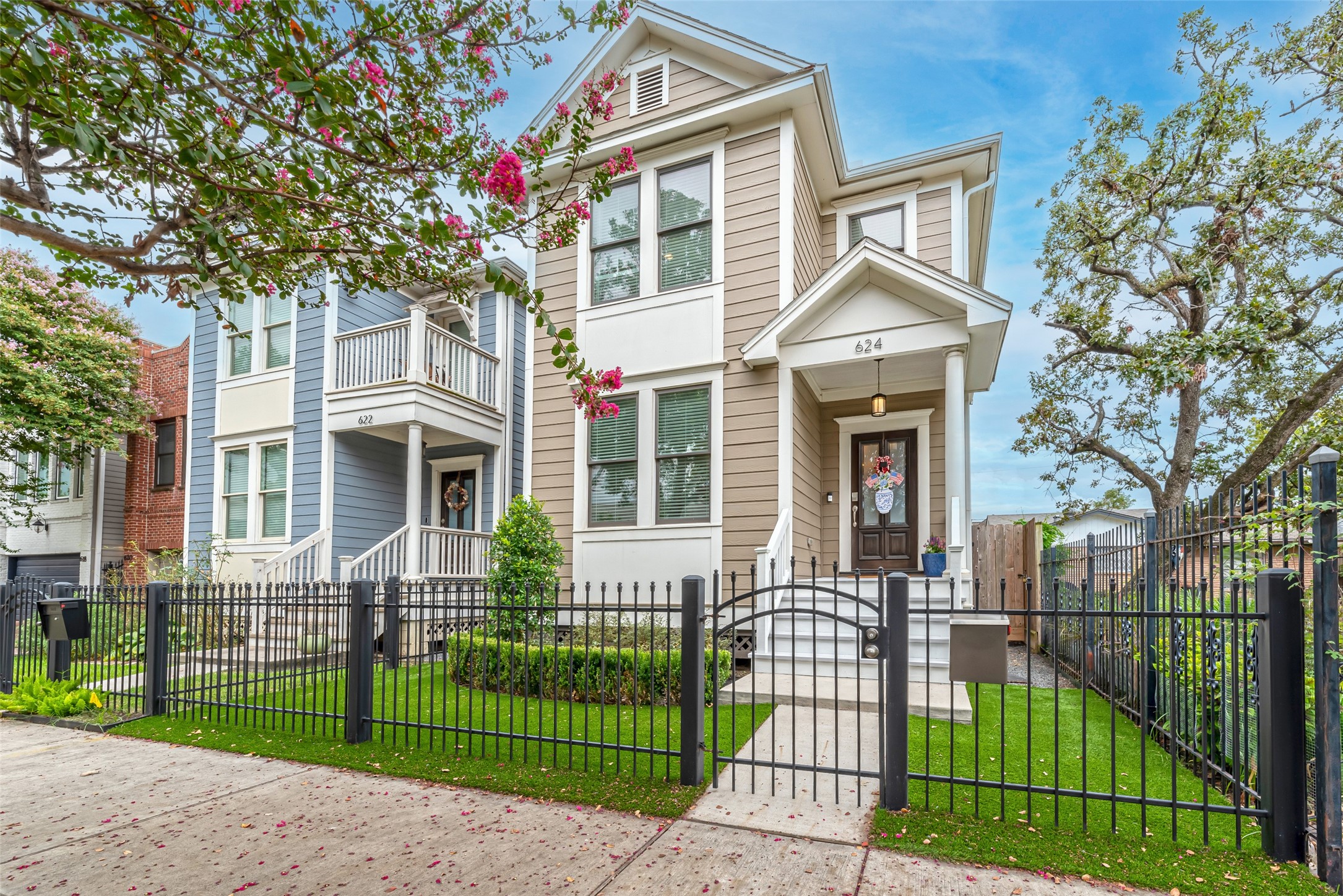 624 W 22nd Street Houston TX 77008