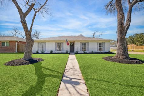 16802 Tibet Road Friendswood TX 77546