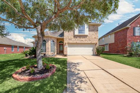 215 Walnut Cove Lane Pearland TX 77584