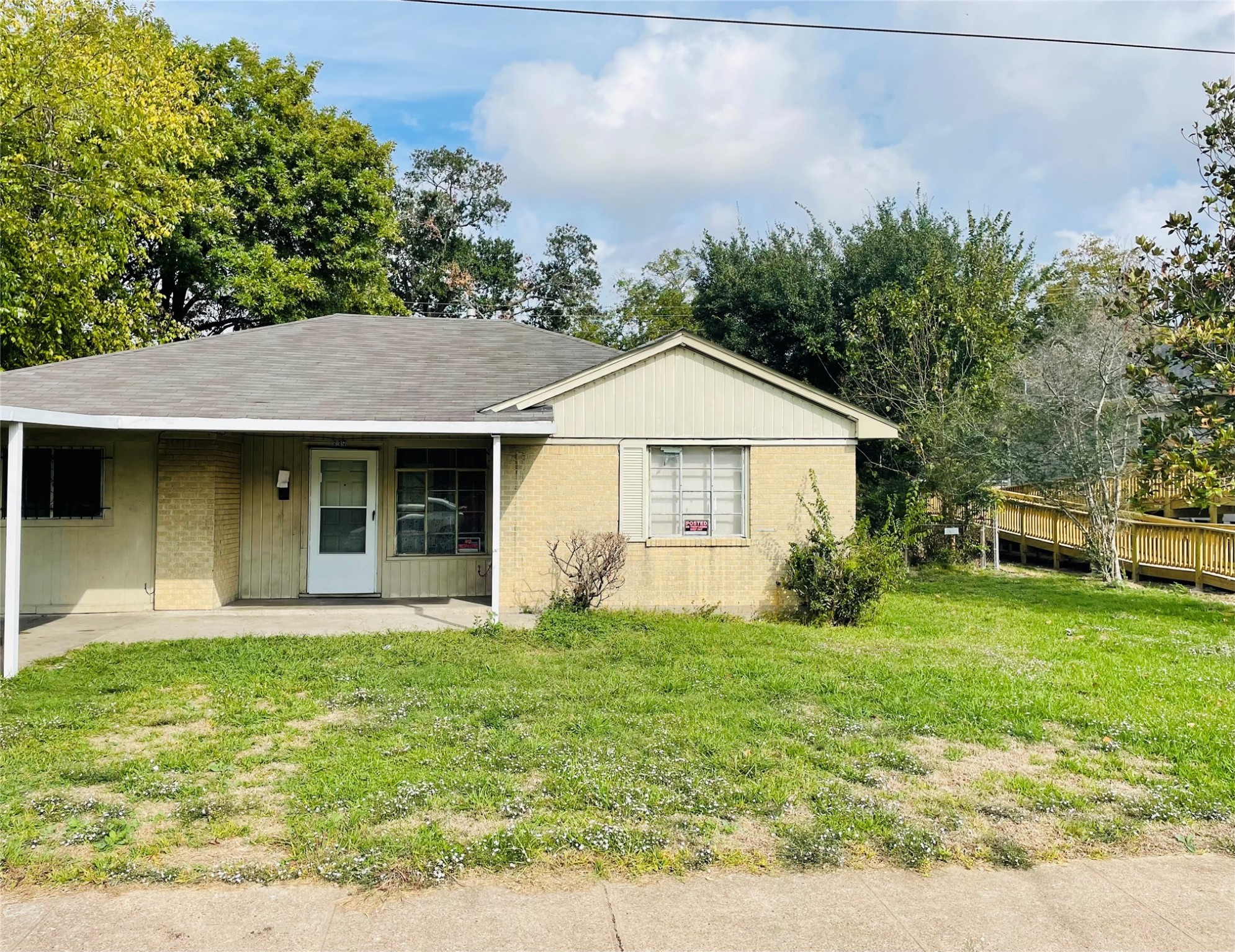 339 Victoria Drive Houston TX 77022