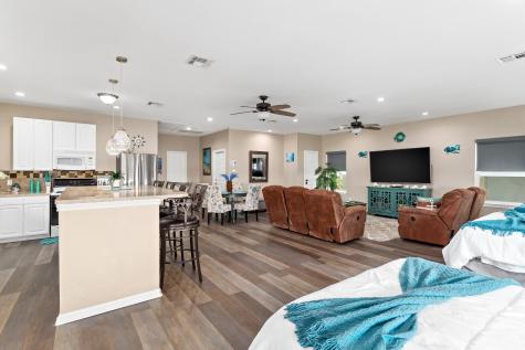 1391 Keith Avenue Gilchrist TX 77617