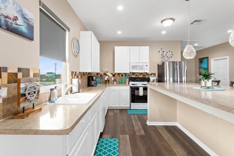 1391 Keith Avenue Gilchrist TX 77617