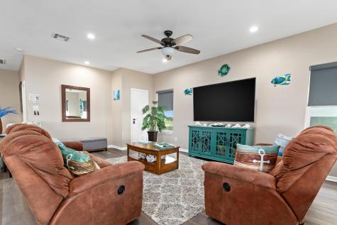 1391 Keith Avenue Gilchrist TX 77617
