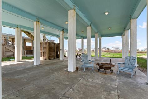1391 Keith Avenue Gilchrist TX 77617