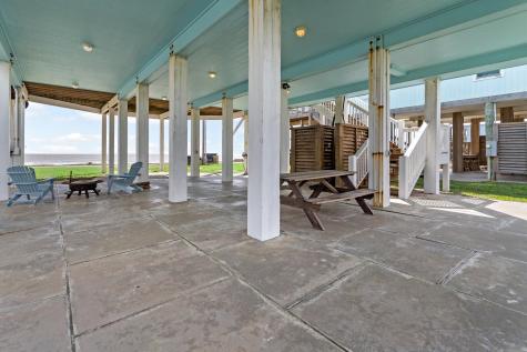 1391 Keith Avenue Gilchrist TX 77617