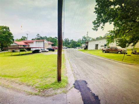 220 S Jackson Avenue Livingston TX 77351
