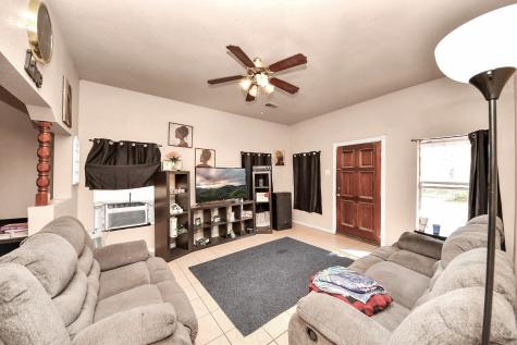 919 E 32nd Street Houston TX 77022