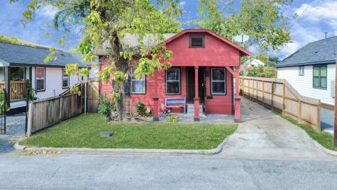 919 E 32nd Street Houston TX 77022