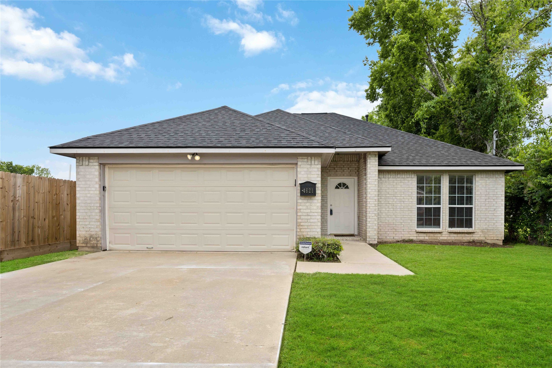 4621 Maggie Street Houston TX 77051