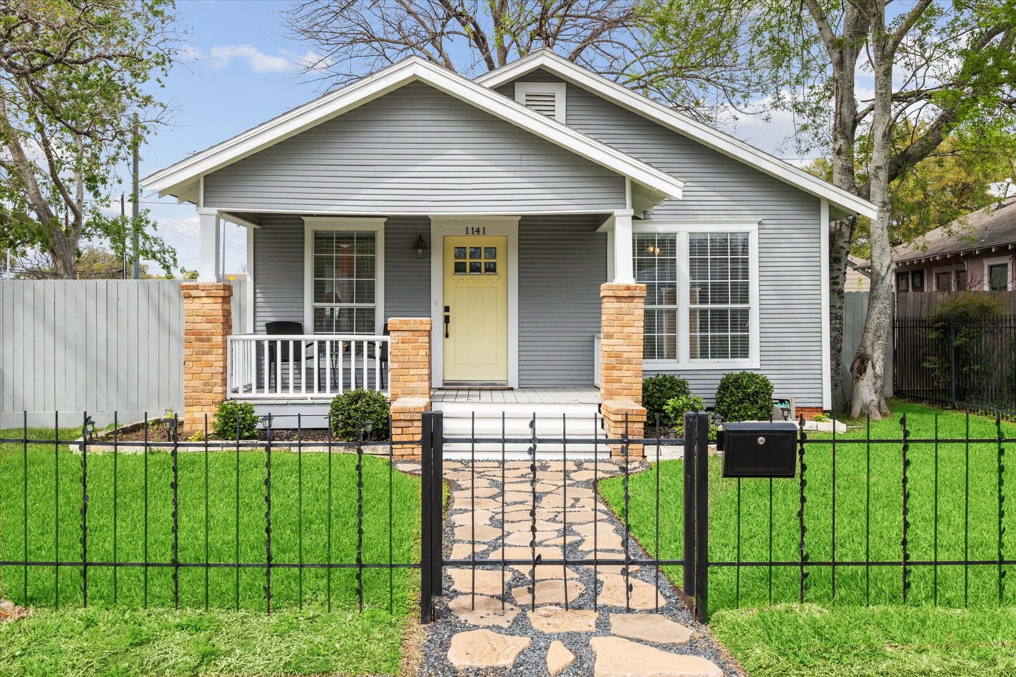 1141 W Melwood Street Houston TX 77009