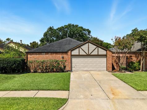 2122 Barronett Bend Sugar Land TX 77478