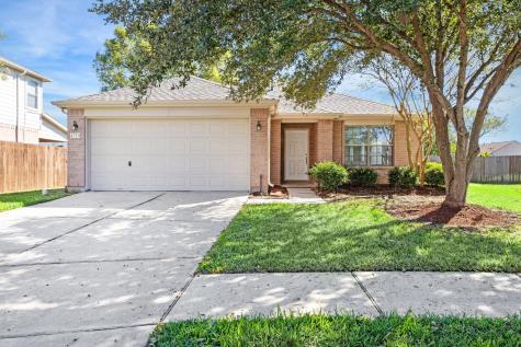 4719 Silver Spruce Lane Friendswood TX 77546