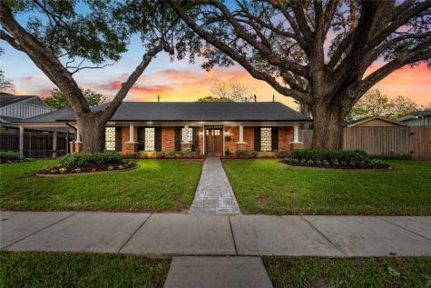 9219 Riddlewood Lane Houston TX 77025