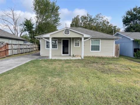 709 Avenue J South Houston TX 77587