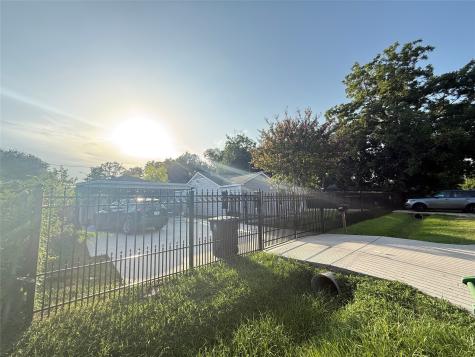 5701 Luna Street Houston TX 77076