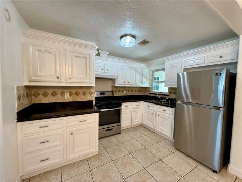 5701 Luna Street Houston TX 77076