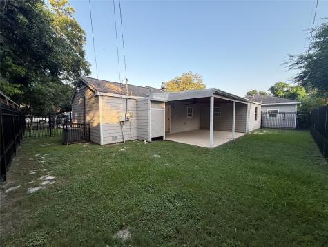 5701 Luna Street Houston TX 77076