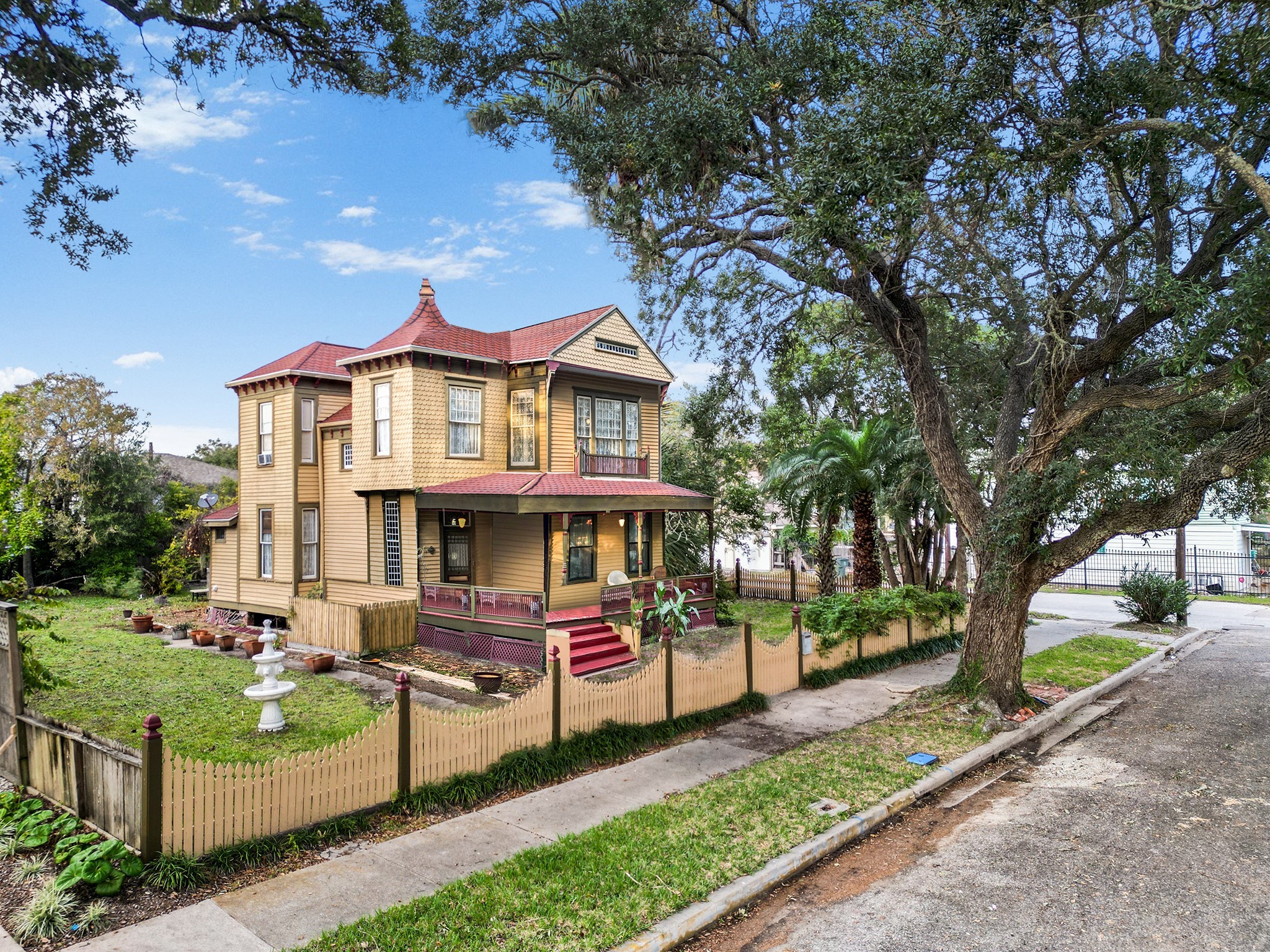 3202 Avenue N 1/2 Galveston TX 77550