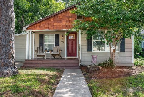 504 Ed Linn Street Edna TX 77957