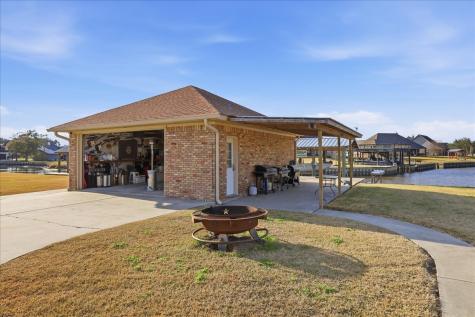 510 Country Lane Bridge City TX 77611