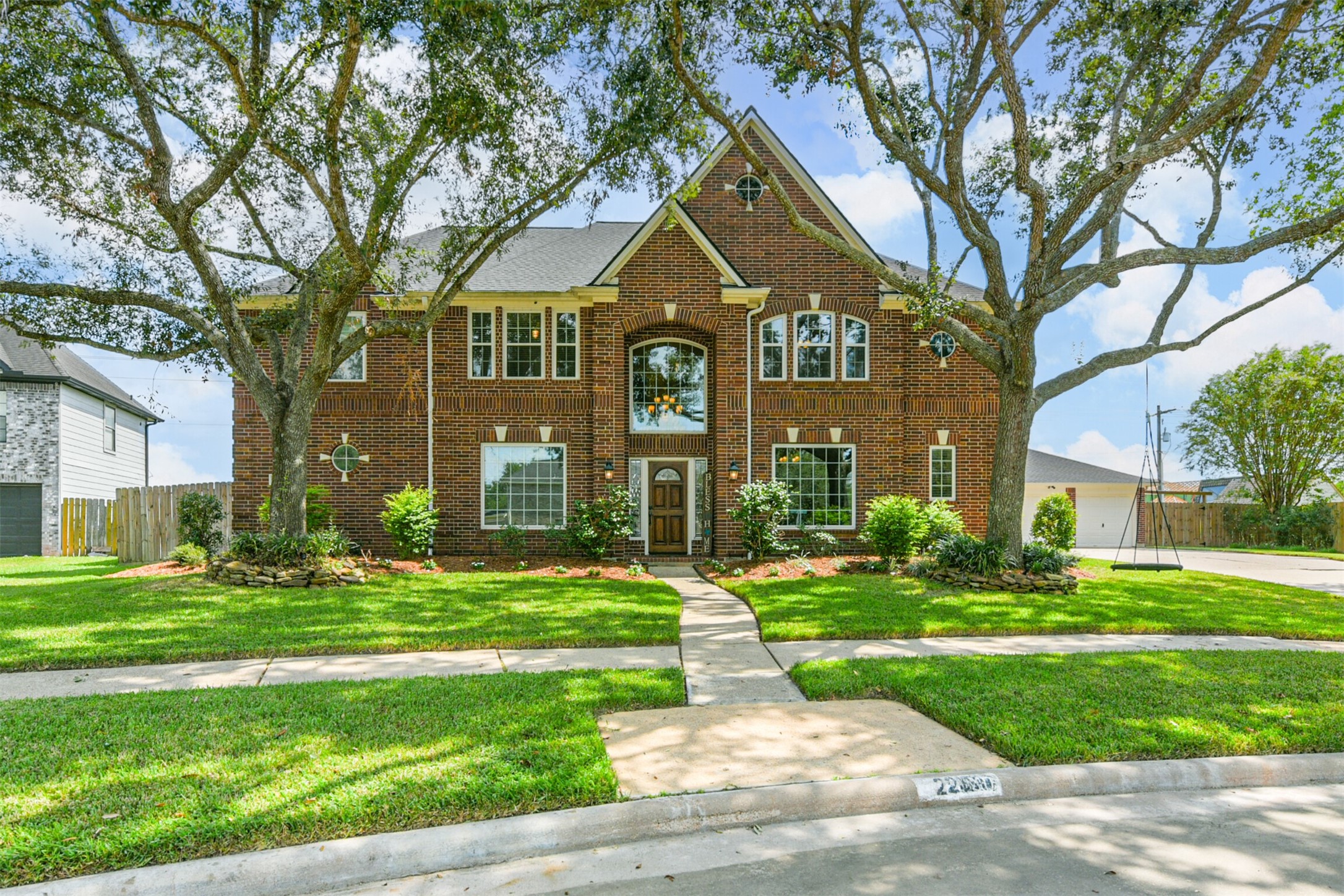 2010 Pebble Lane Friendswood TX 77546