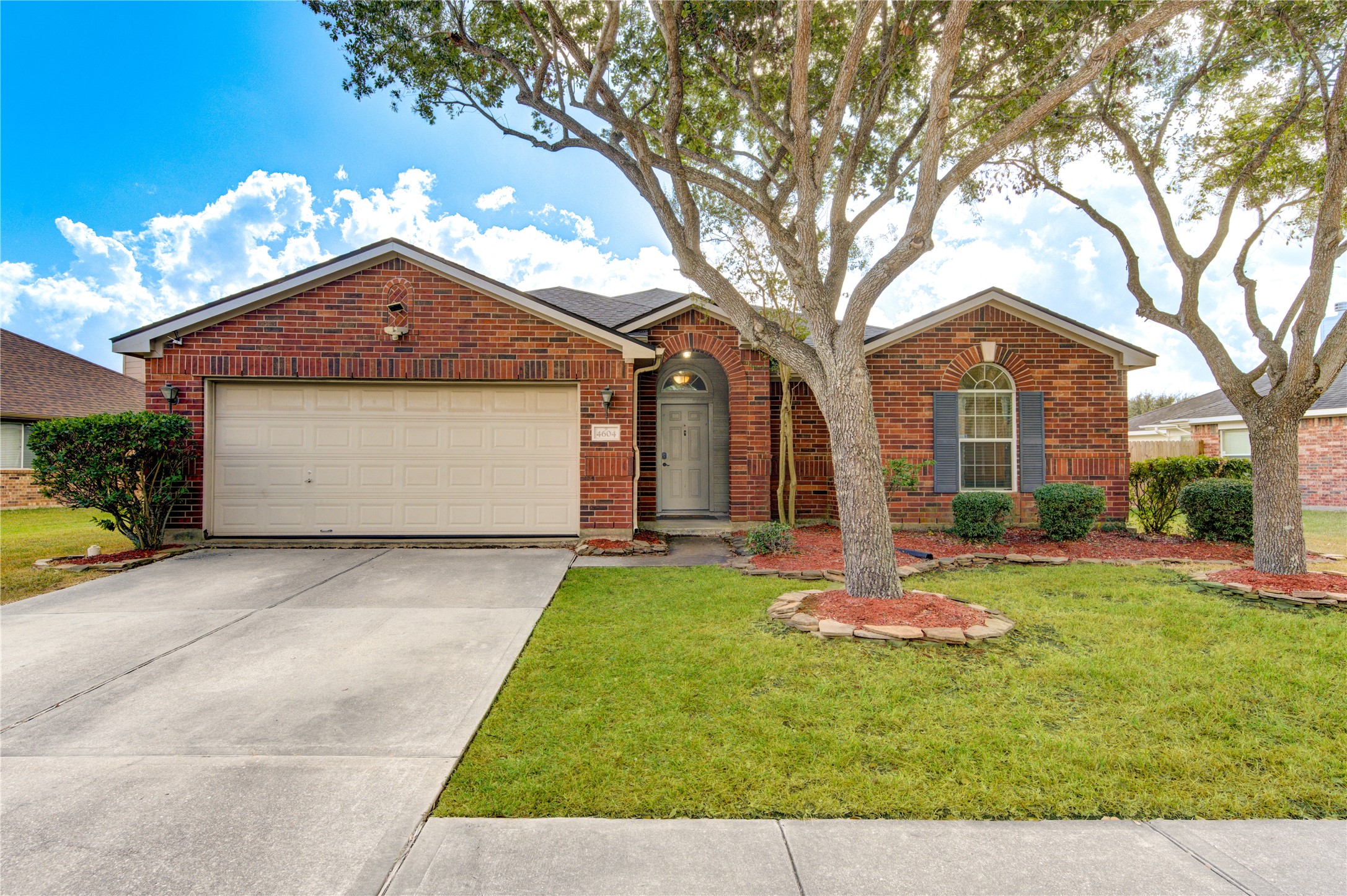 4604 Cypress Bend Court Pearland TX 77584