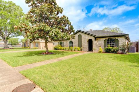 12202 Monticeto Lane Meadows Place TX 77477