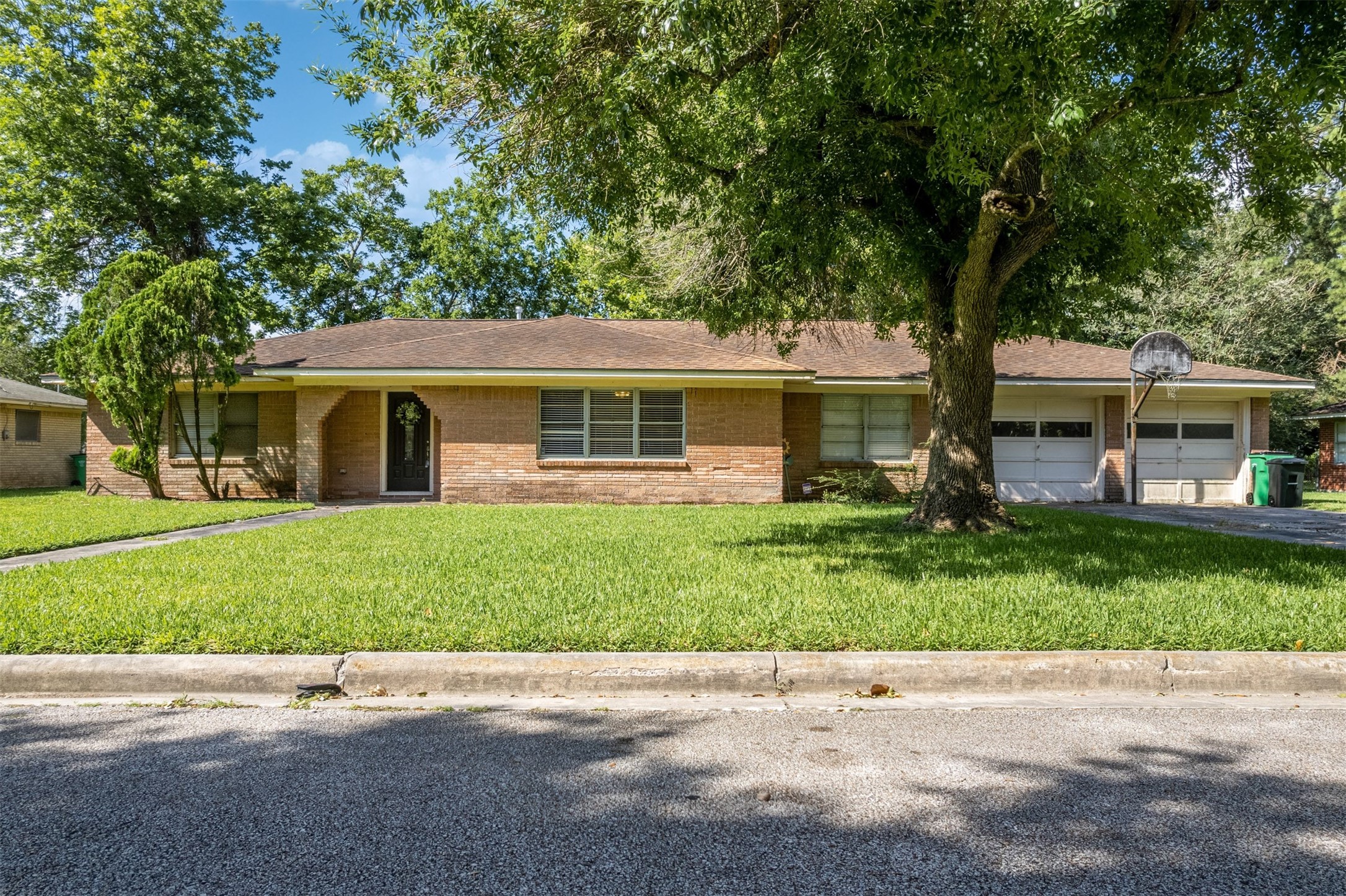 1507 Olive Street Baytown TX 77520