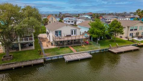 14 Dolphin Street Bayou Vista TX 77563
